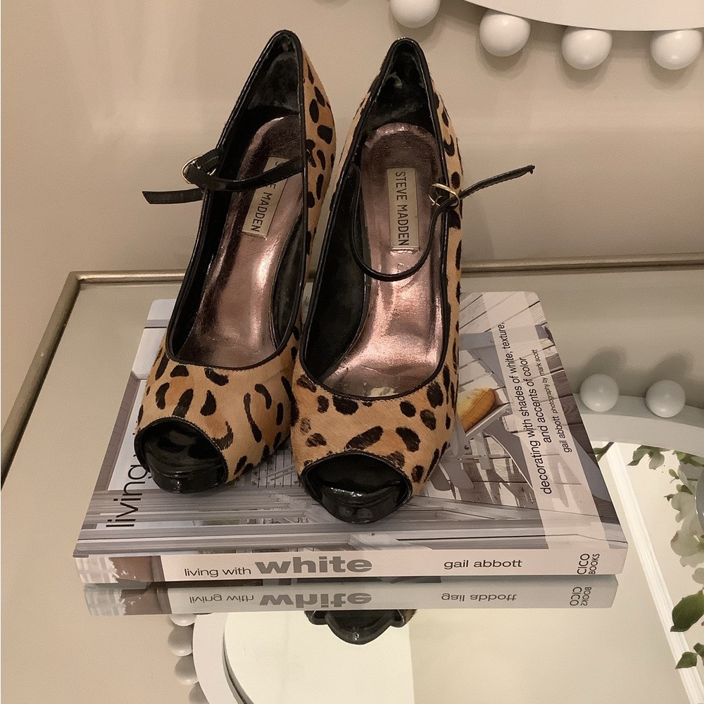 Steve Madden Cheetah Peep toe Heels